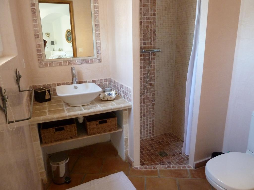 Mas De L'Olivette Panzió Cotignac Szoba fotó