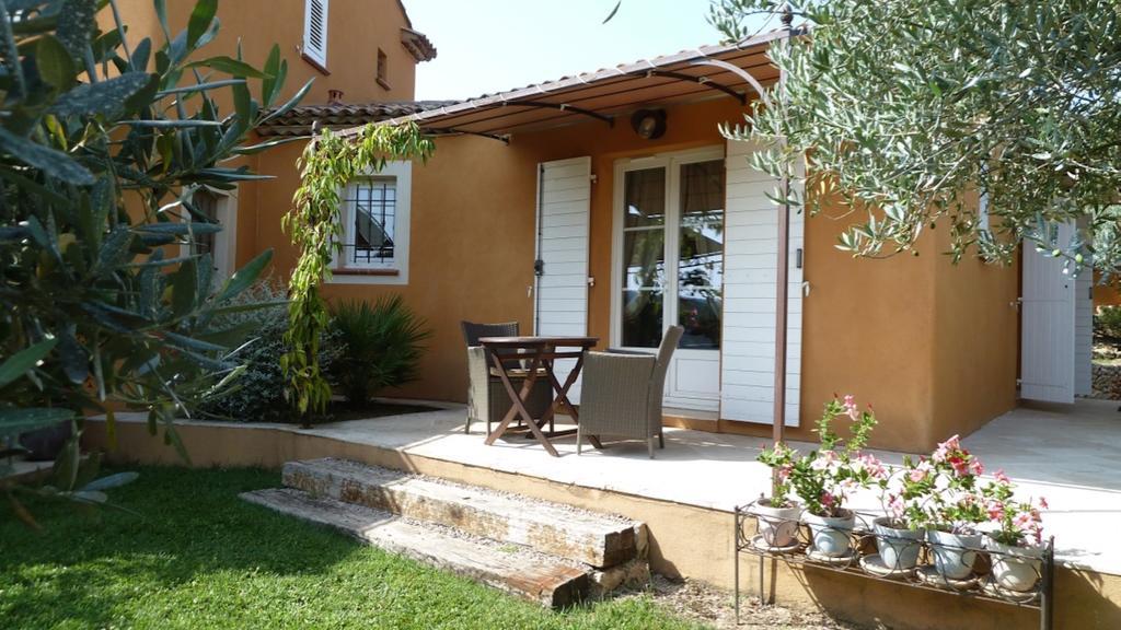 Mas De L'Olivette Panzió Cotignac Szoba fotó